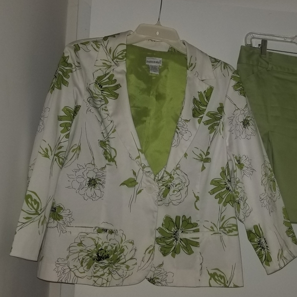 Skort Set - Picture 3 of 6